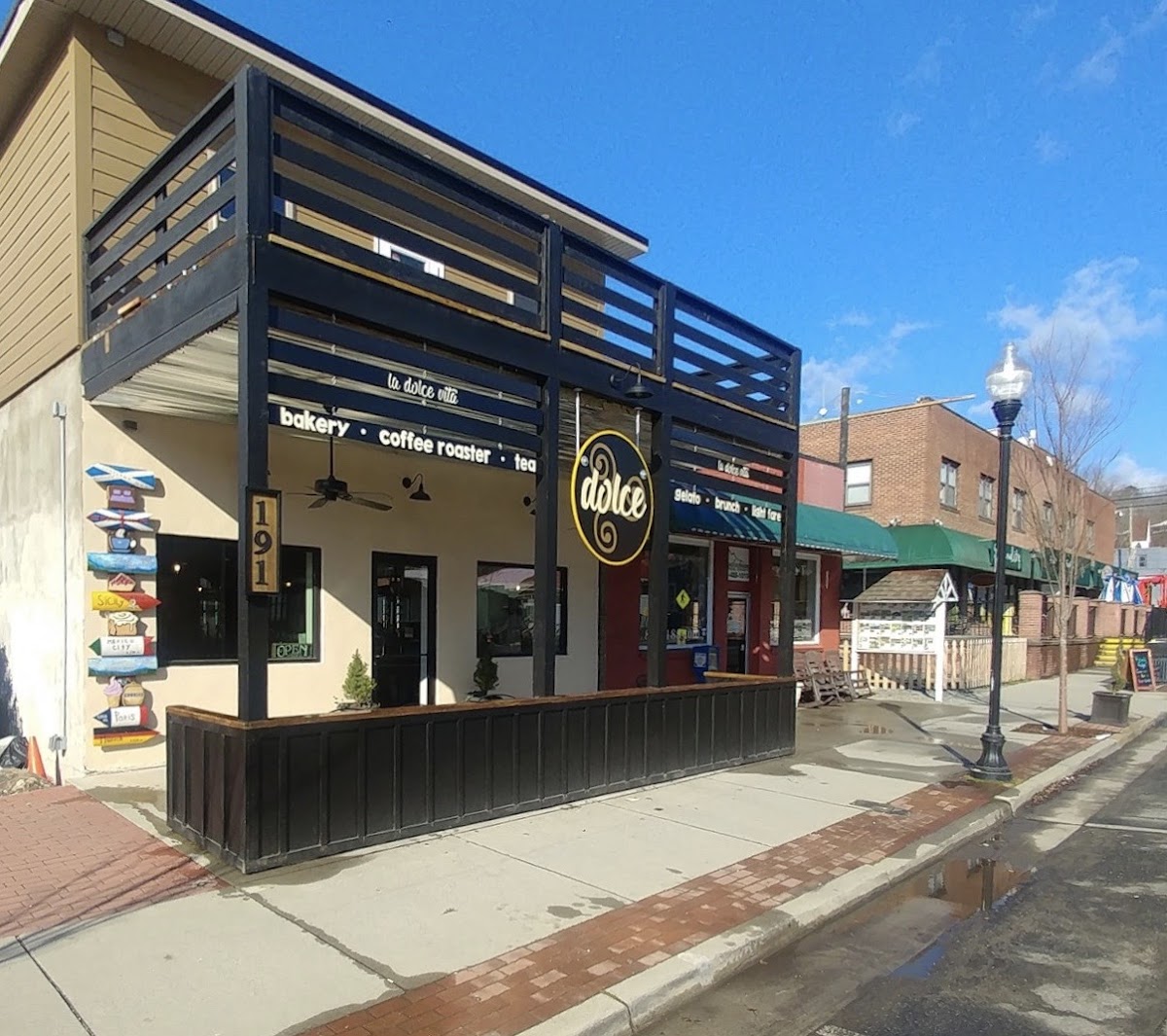 La Dolce Vita Bakery